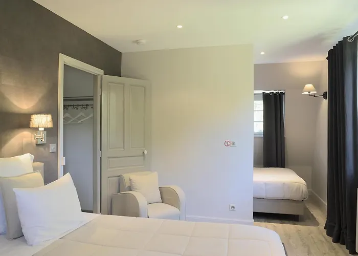 Domaine Des Bruyères 3*